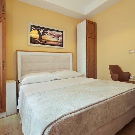 Bed and Breakfast Eagles Philadelphia Корча Экстерьер фото